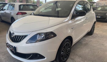 LANCIA – Ypsilon – 1.0 FireFly 5p.S&S Hybryd Gold pieno