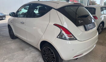 LANCIA – Ypsilon – 1.0 FireFly 5p.S&S Hybryd Gold pieno