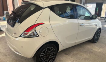 LANCIA – Ypsilon – 1.0 FireFly 5p.S&S Hybryd Gold pieno