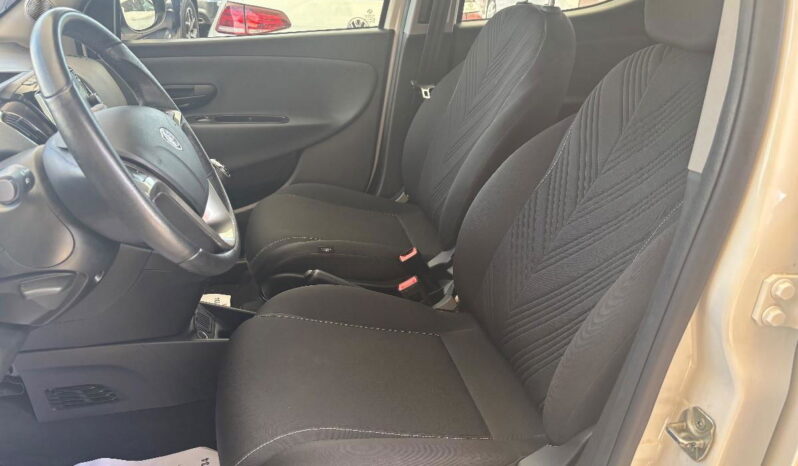 LANCIA – Ypsilon – 1.0 FireFly 5p.S&S Hybryd Gold pieno