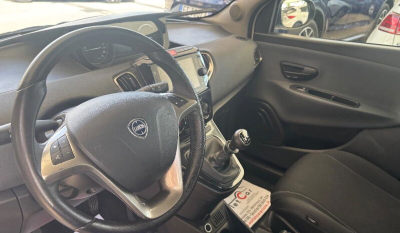 LANCIA – Ypsilon – 1.0 FireFly 5p.S&S Hybryd Gold pieno