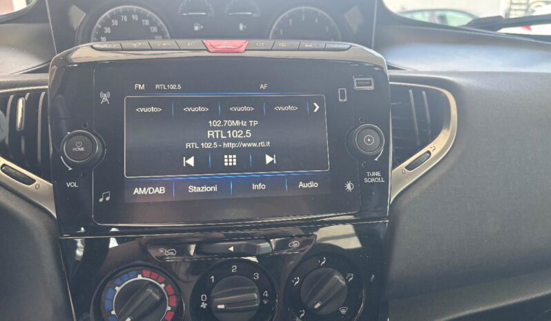 LANCIA – Ypsilon – 1.0 FireFly 5p.S&S Hybryd Gold pieno