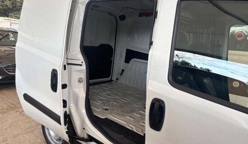 FIAT – Dobl&Atilde;&sup2; Cargo – 1.6 MJT 120CV S&S Trekking pieno